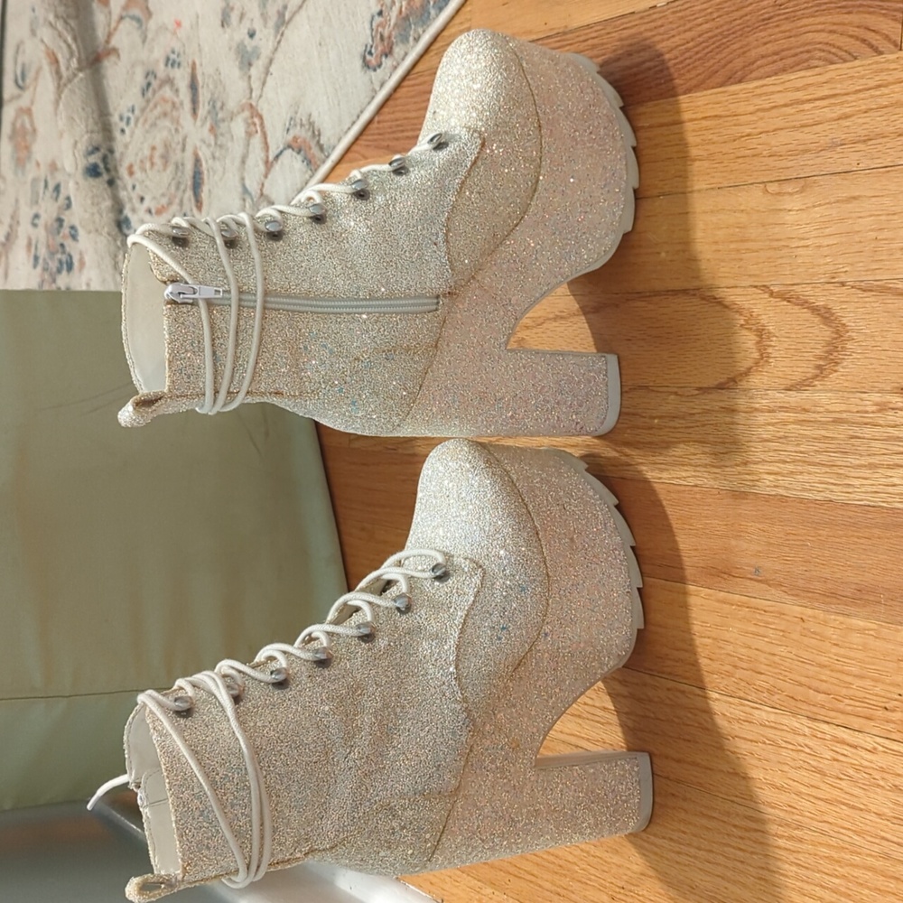 Dolls Kill YRU Night Terror Size 9 US Women's 6.75" White Glitter Platform Heels